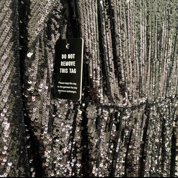 Back Stage Sequin Dress Long Sleeves Chic Cinch Waist Black NEW With Tags NWT - Picture 8 of 13